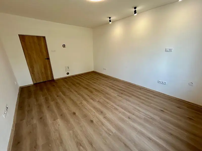 Pronájem bytu 2+1 68 m², Trojanovice – náhled fotky 3