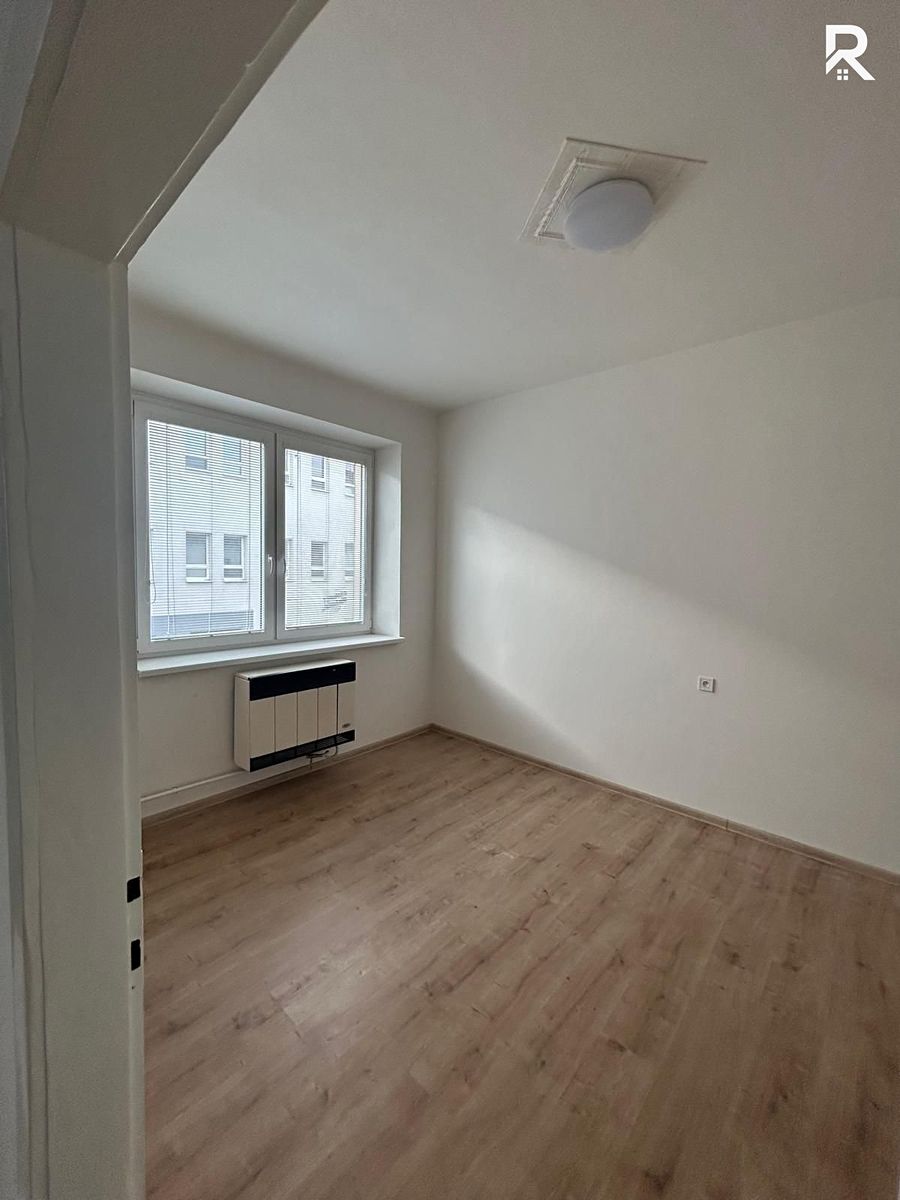 Pronájem bytu 2+1 68 m² – fotografie 2