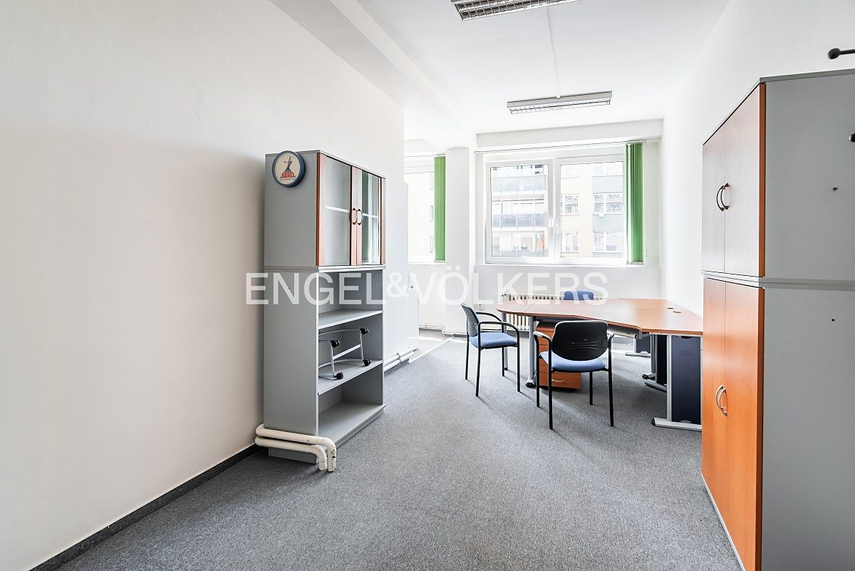 Pronájem kanceláře 32 m² – fotografie 2
