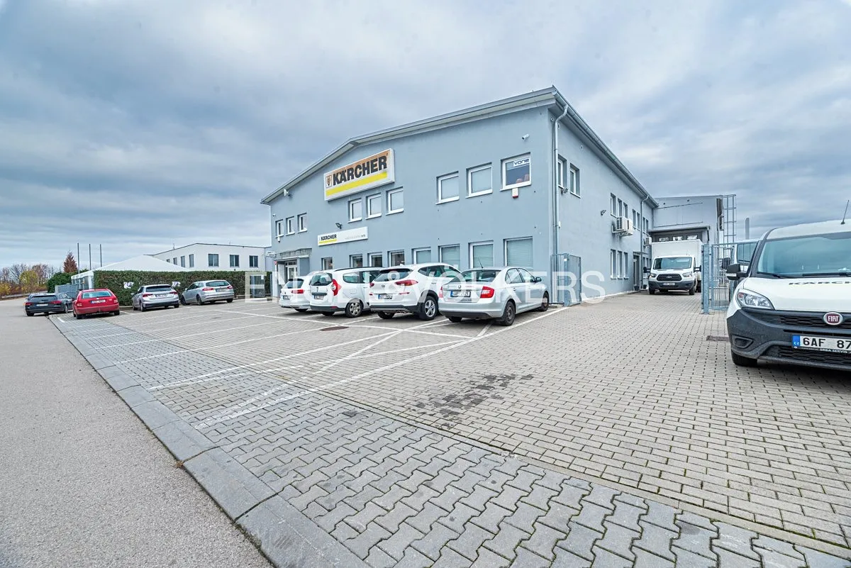 Pronájem kanceláře 123 m²