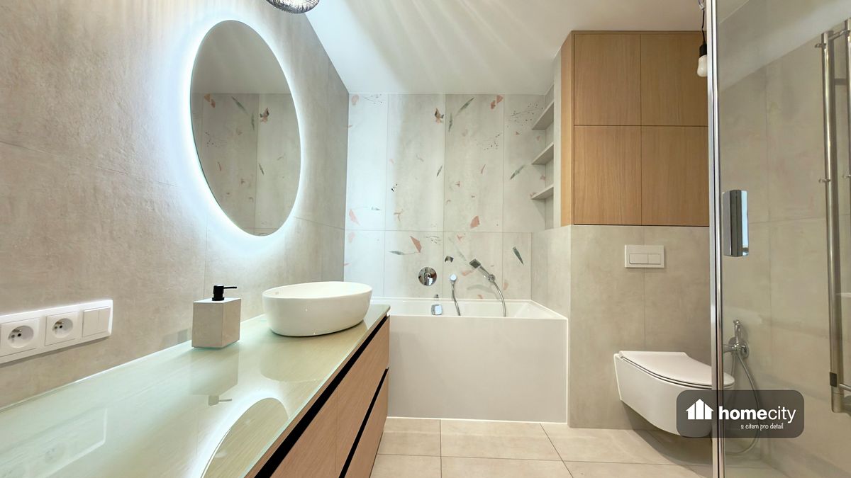 Pronájem bytu 3+kk 68 m²