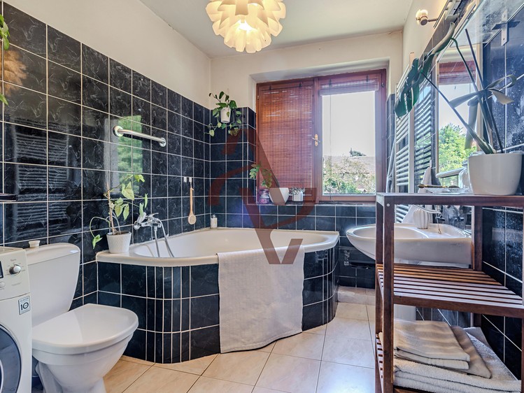 Prodej domu, 352 m² (16 z 30)