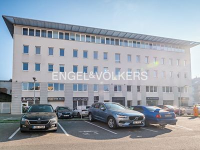 Pronájem kanceláře 197 m²