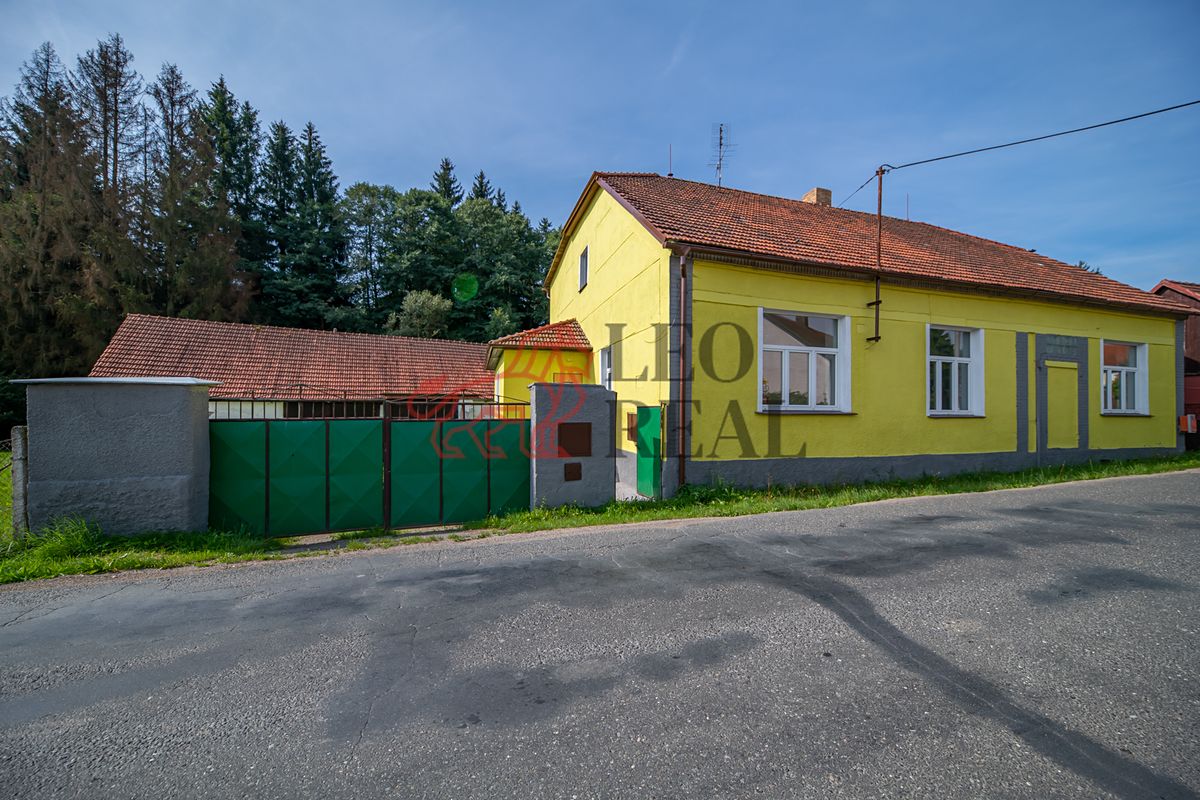 Prodej rodinného domu 321 m², pozemek 891 m² – fotografie 4