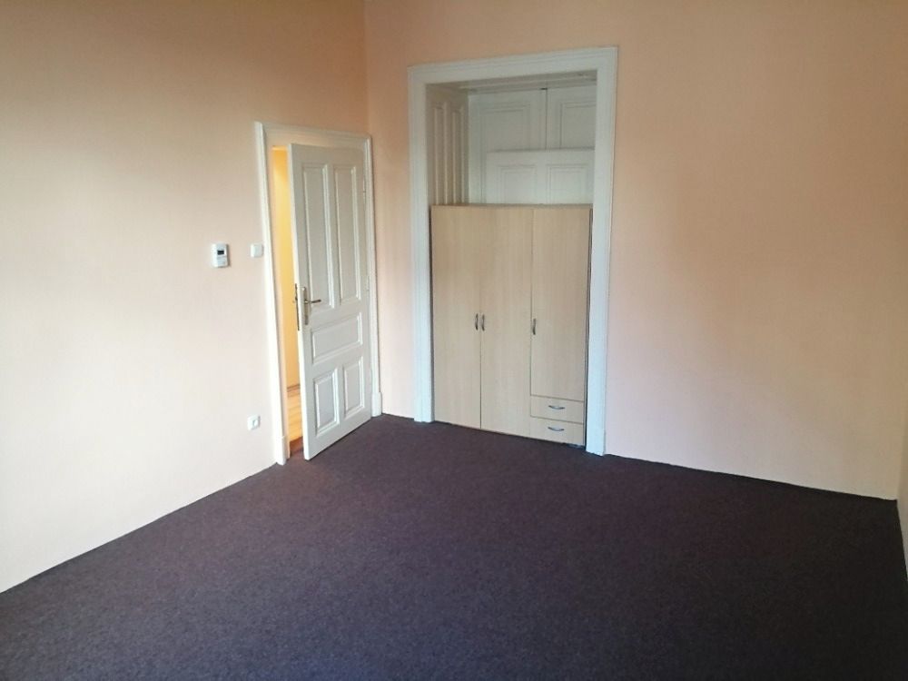 Pronájem bytu 2+1 85 m² – fotografie 4