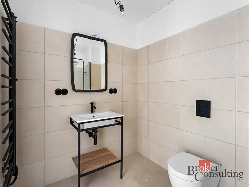 Prodej bytu 1+kk 50 m², Jince – náhled fotky 2