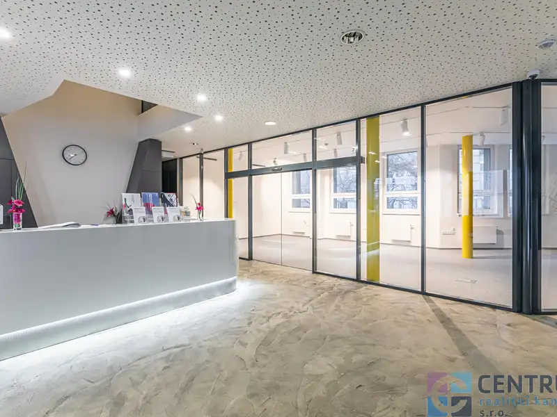 Pronájem kanceláře 66 m², Praha – náhled fotky 1