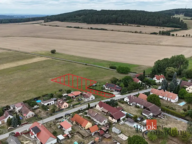 Prodej stavebního pozemku 2108 m², Slabčice – náhled fotky 3