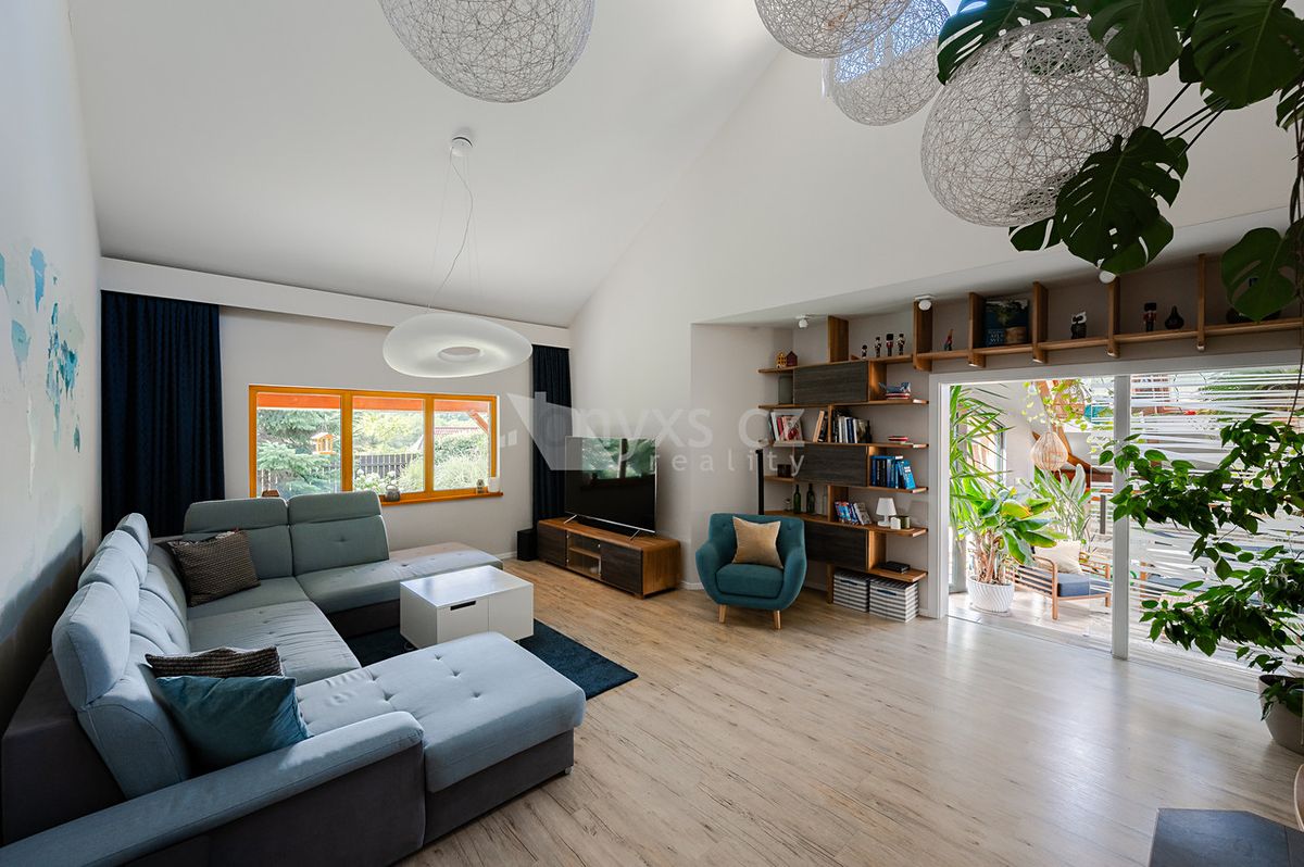 Prodej rodinného domu 291 m², pozemek 1729 m² – fotografie 5