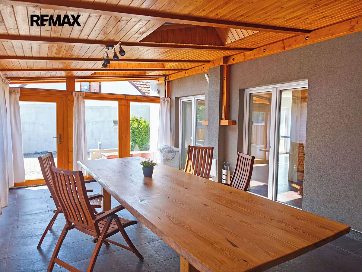 Prodej rodinného domu 129 m², pozemek 591 m² – fotografie 2
