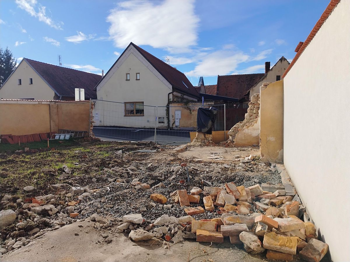 Prodej stavebního pozemku 169 m² – fotografie 3