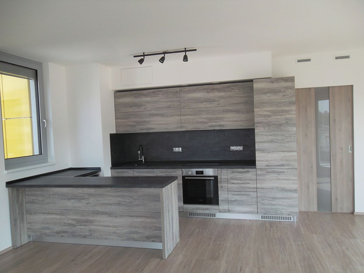 Pronájem bytu 3+kk 82 m²