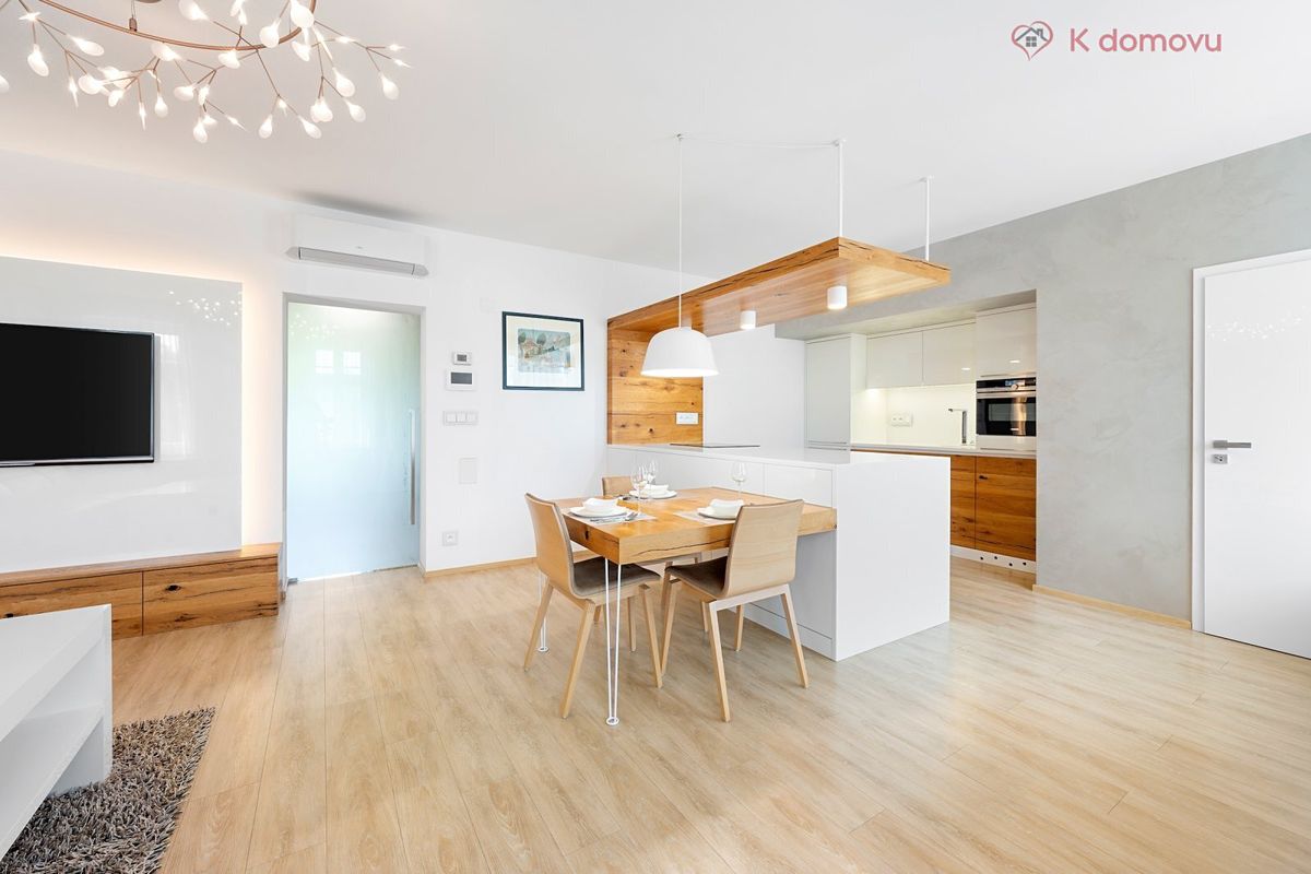 Pronájem bytu 2+kk 90 m² – fotografie 4