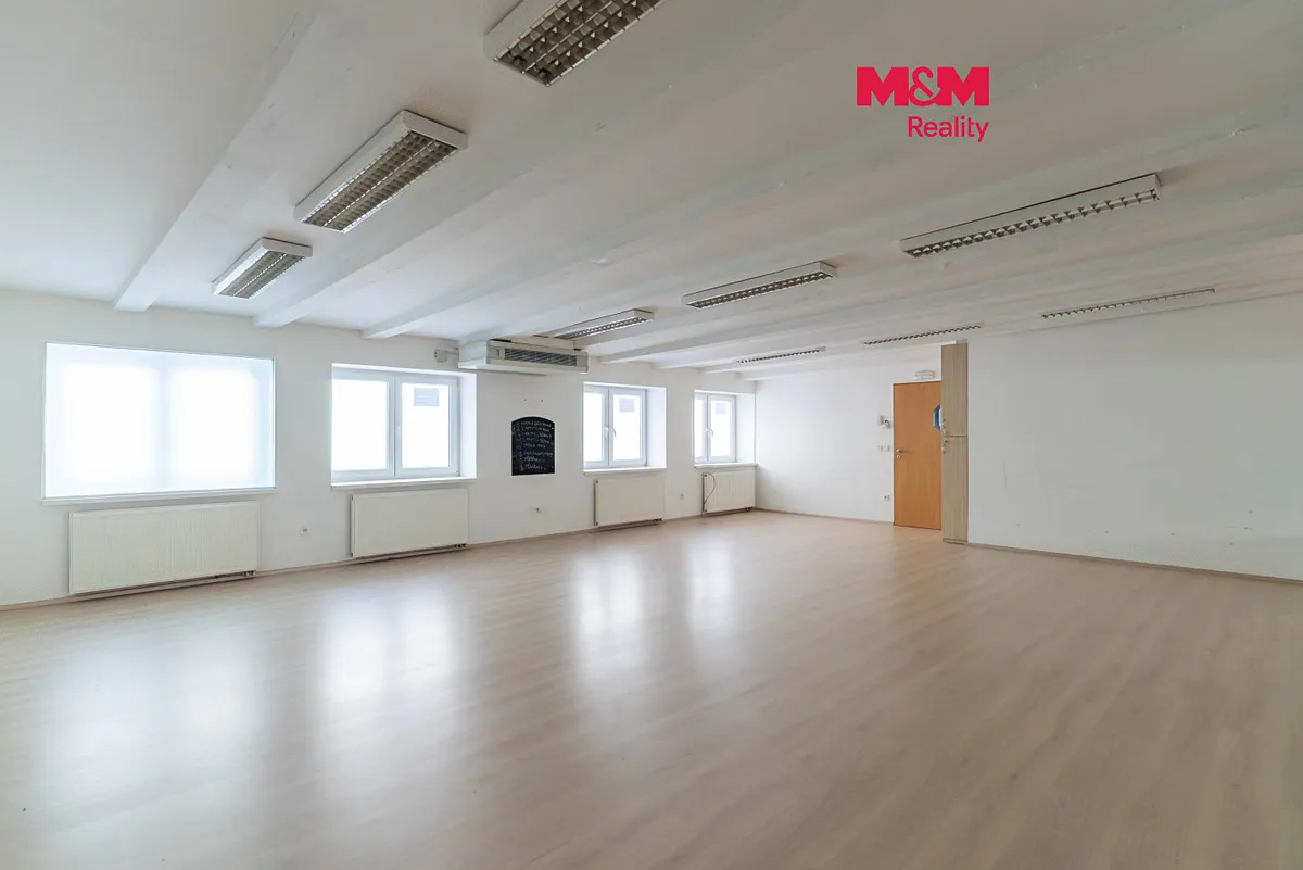 Prodej obchodního prostoru 305 m²