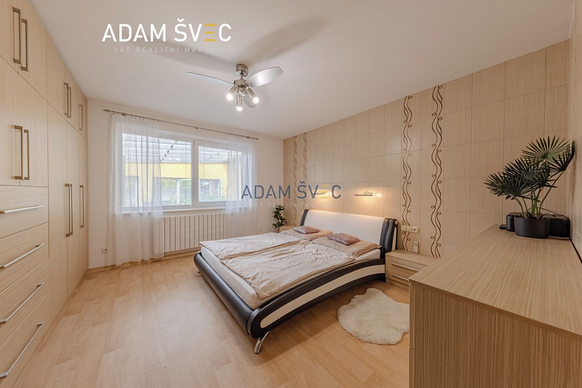 Prodej rodinného domu 359 m², pozemek 2576 m² – fotografie 4