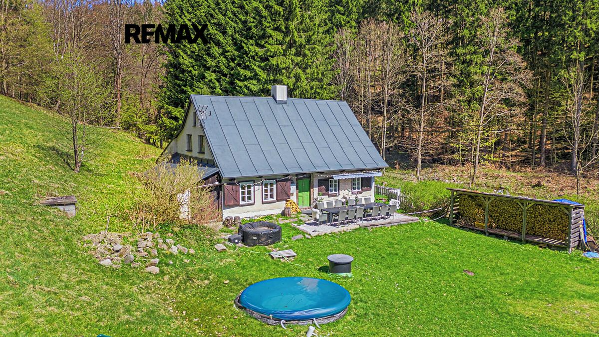 Prodej rodinného domu 200 m², pozemek 3000 m², Dolní Dvůr – fotka 1 z 3