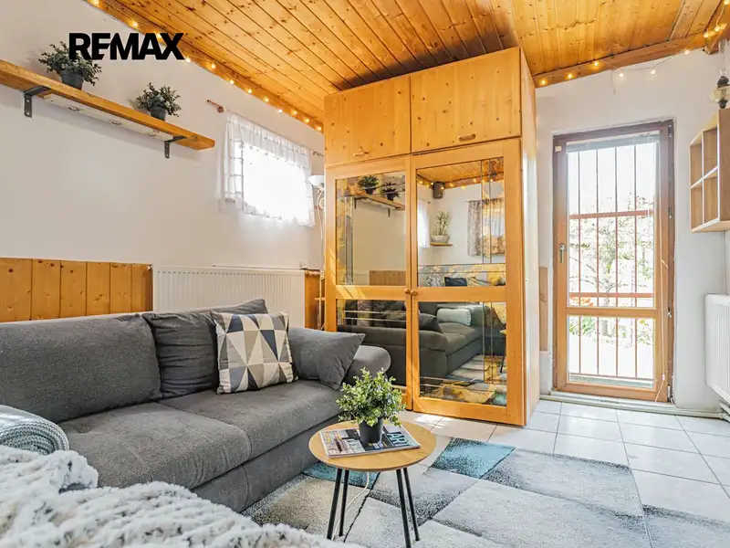 Prodej chaty 57 m², pozemek 350 m², Praha – náhled fotky 2