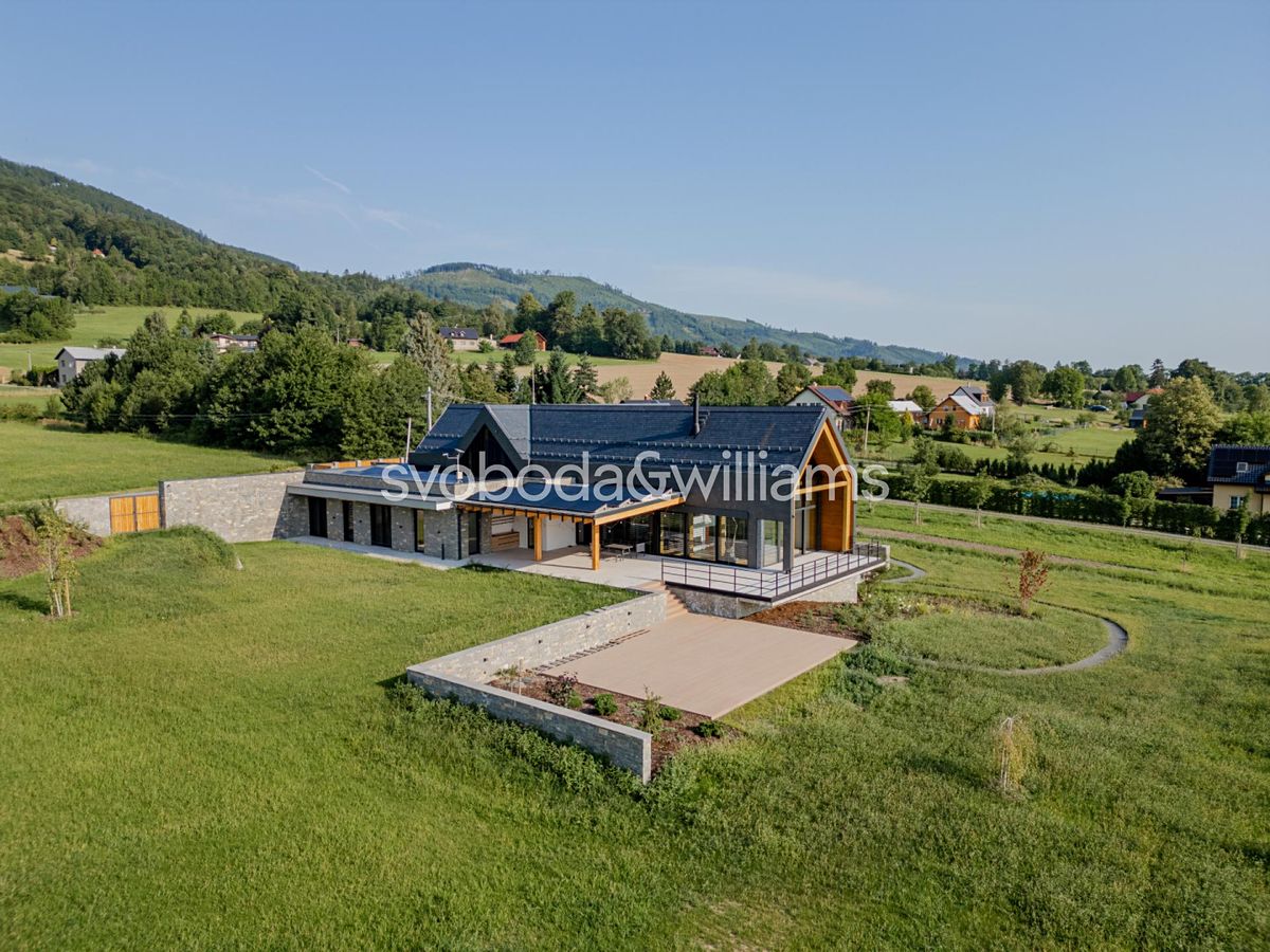 Pronájem rodinného domu 501 m², pozemek 9033 m² – fotografie 2