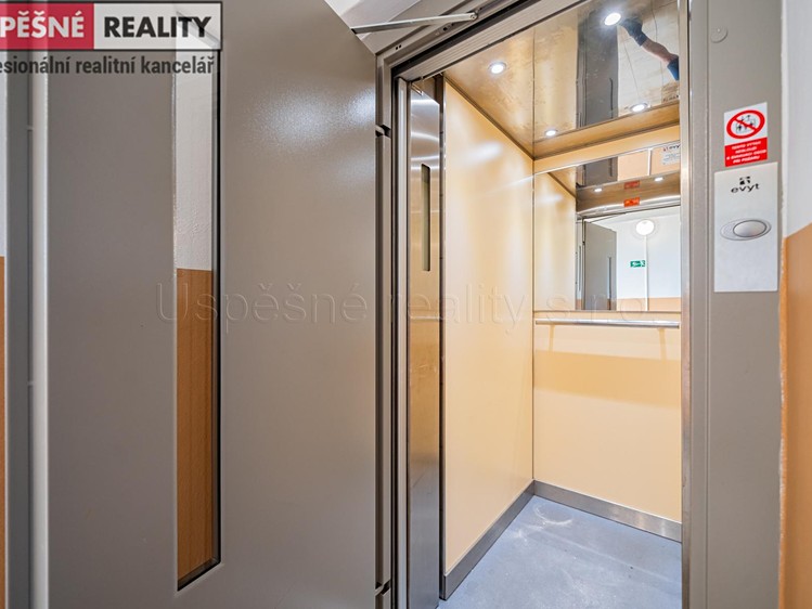 Prodej bytu 3+kk, 79 m² (25 z 30)