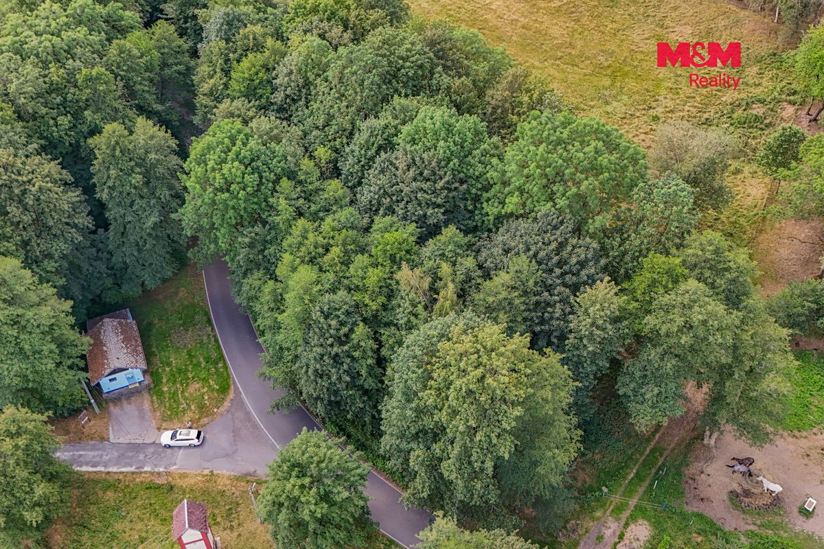 Prodej stavebního pozemku 1858 m² – fotografie 2