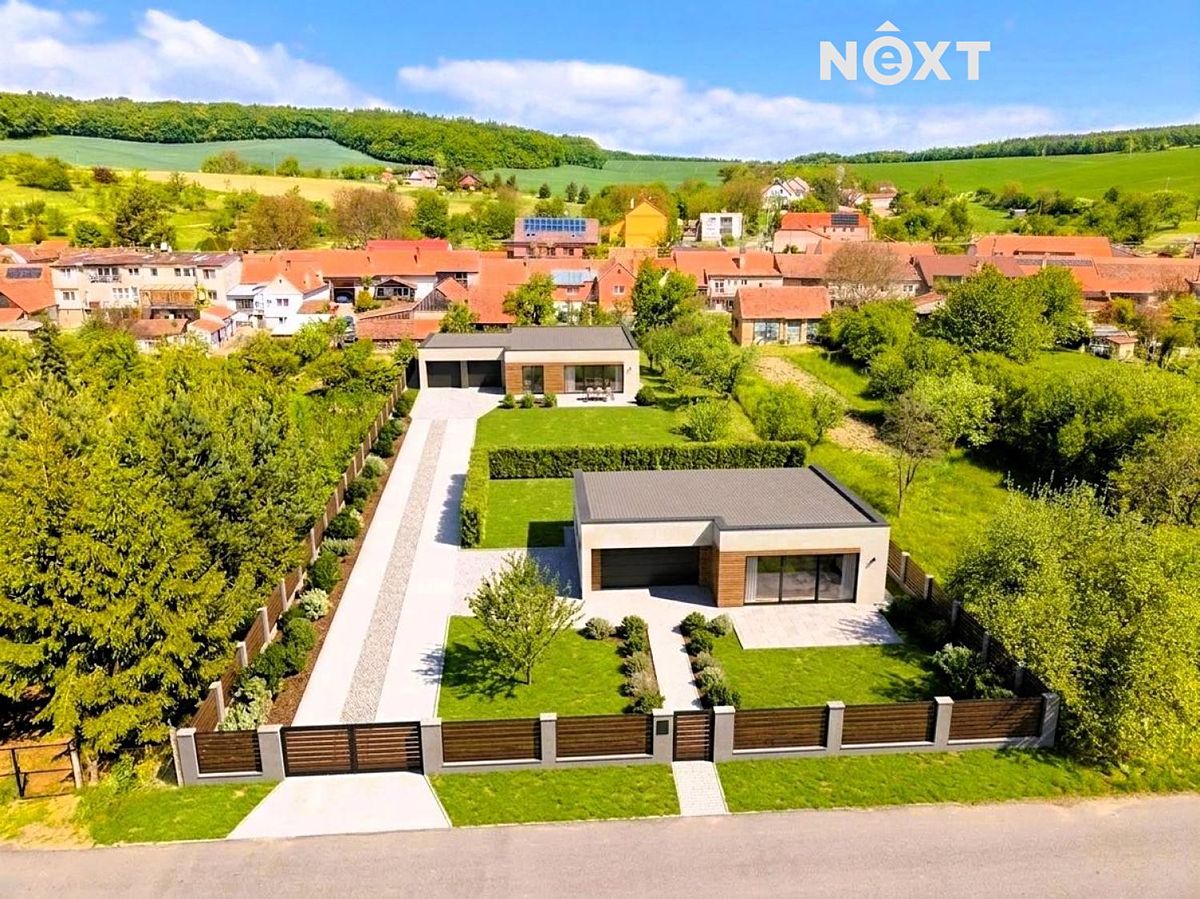 Prodej stavebního pozemku 979 m² – fotografie 3