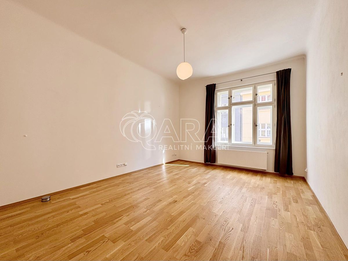 Pronájem bytu 2+kk 47 m² – fotografie 3