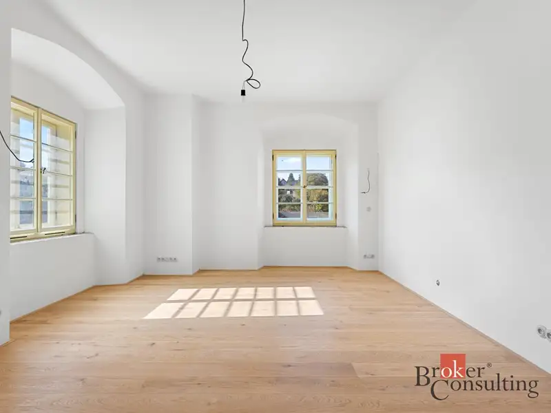 Prodej bytu 1+kk 50 m², Jince – náhled fotky 1