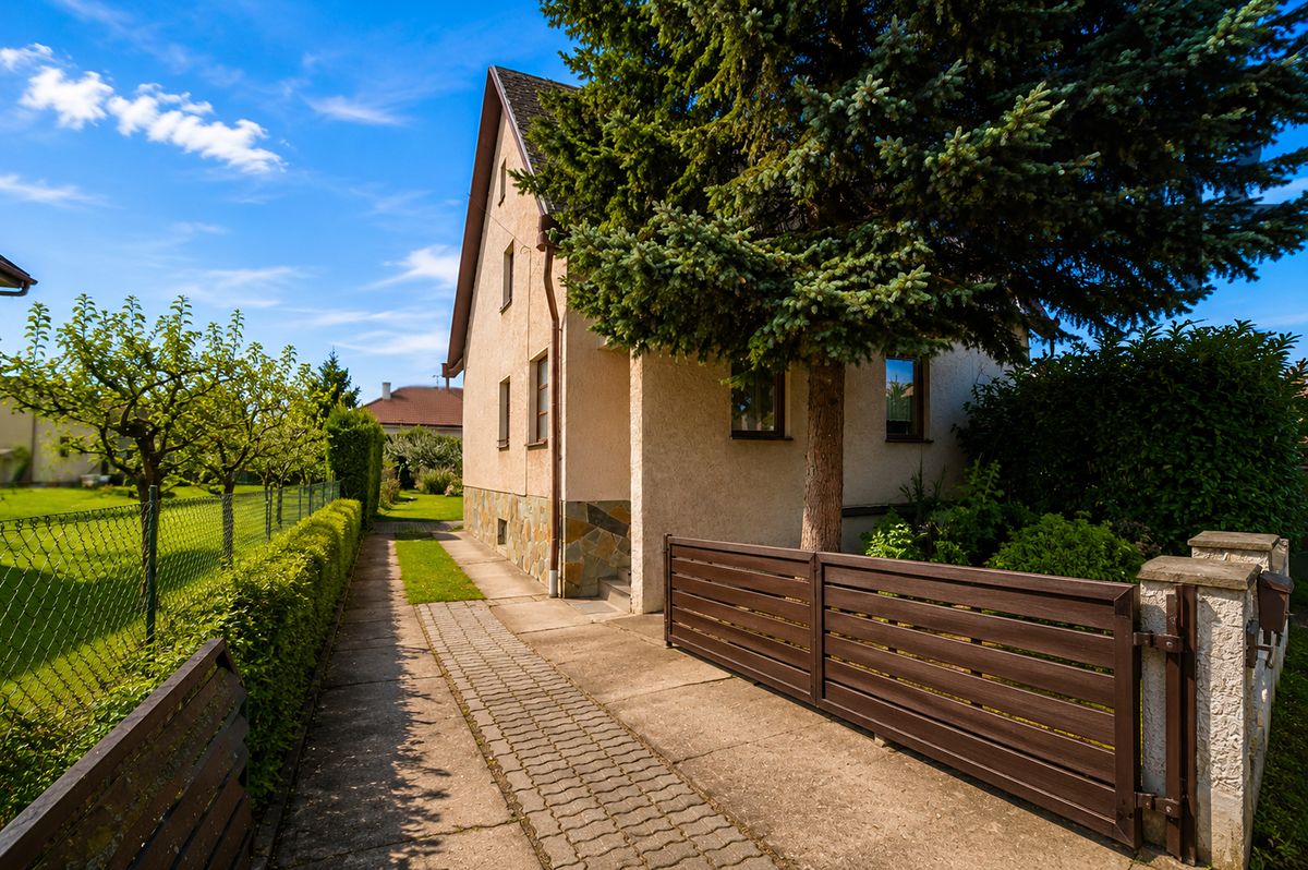 Prodej rodinného domu 125 m², pozemek 627 m² – fotografie 3