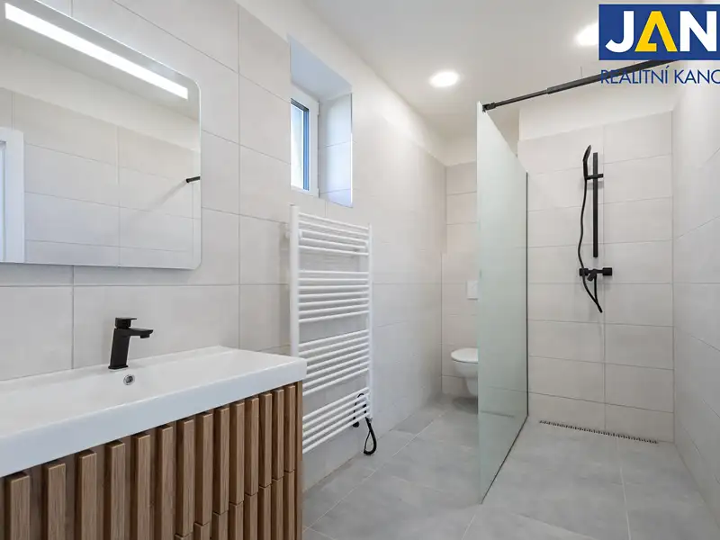Pronájem bytu 2+1 62 m², Krnov – náhled fotky 1
