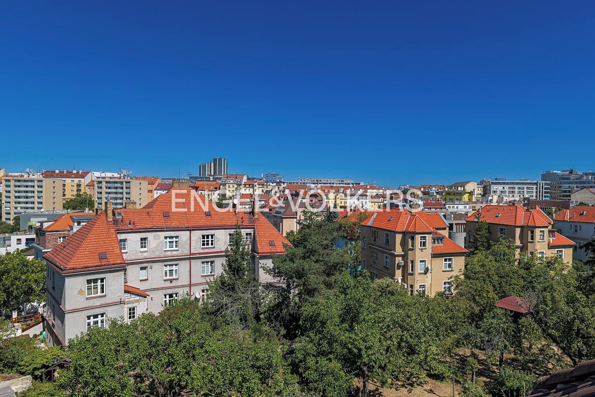 Pronájem bytu 5+kk 192 m² – fotografie 2