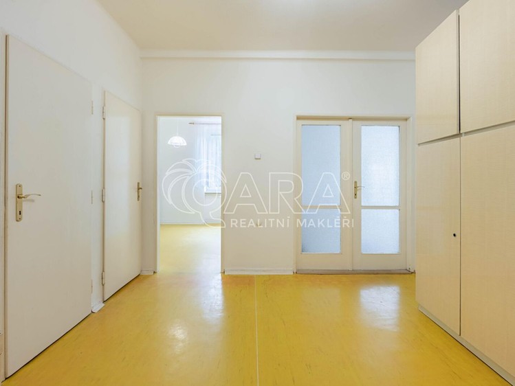 Pronájem bytu 2+1, 66 m² (8 z 23)