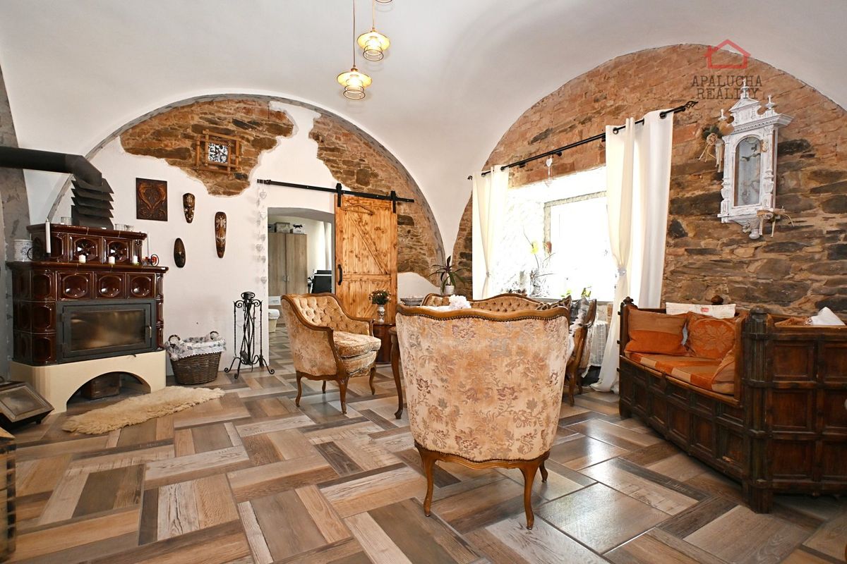 Prodej rodinného domu 189 m², pozemek 1028 m² – fotografie 5