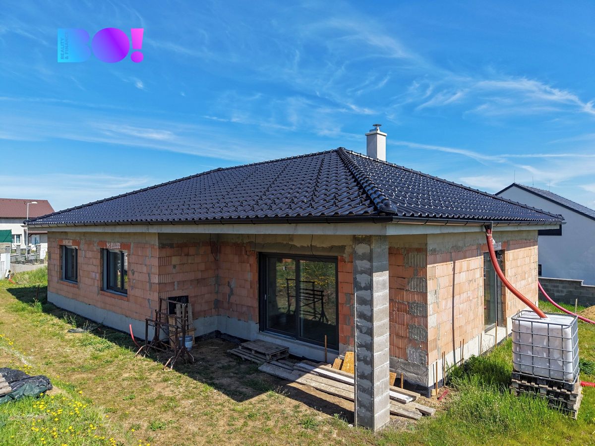 Prodej rodinného domu 158 m², pozemek 864 m² – fotografie 3
