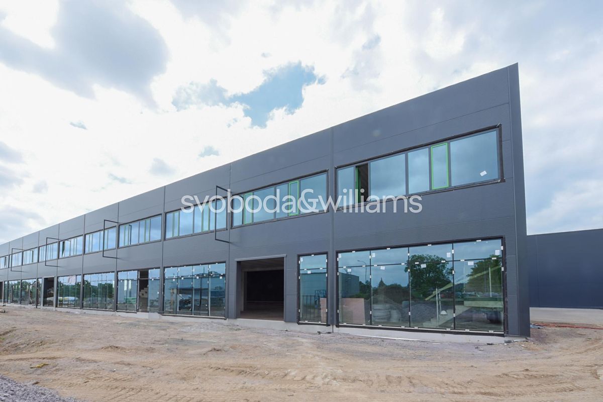 Pronájem skladového prostoru 387 m², Znojmo – fotka 1 z 3