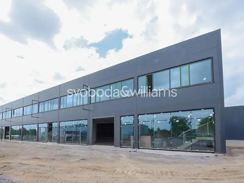 Pronájem skladového prostoru 387 m², Znojmo – náhled fotky 1