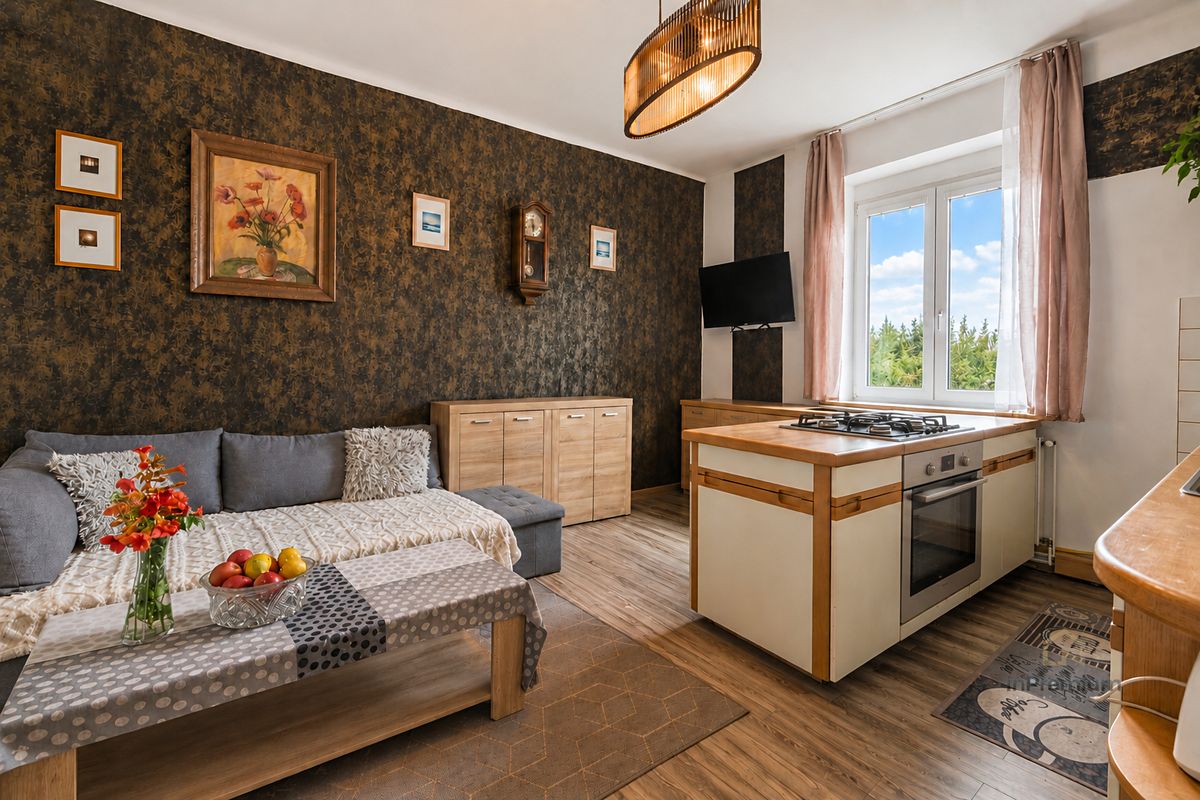 Prodej rodinného domu 187 m², pozemek 245 m² – fotografie 3