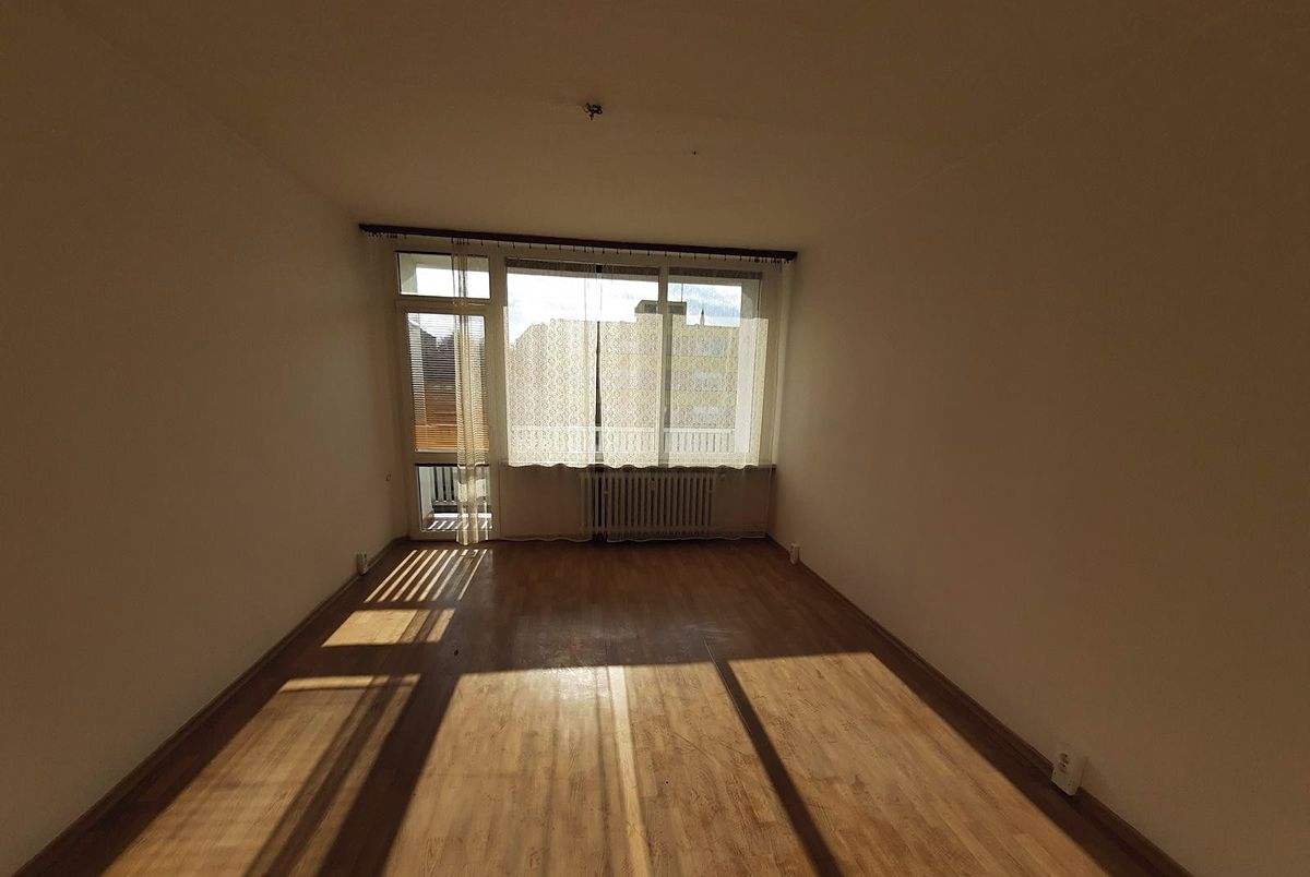 Pronájem bytu 2+1 60 m² – fotografie 3