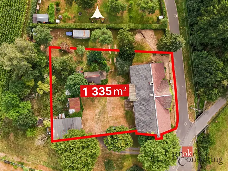 Prodej rodinného domu 302 m², pozemek 1335 m², Osečná – náhled fotky 2