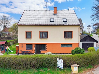Prodej  rodinného domu 301 m², pozemek 704 m²