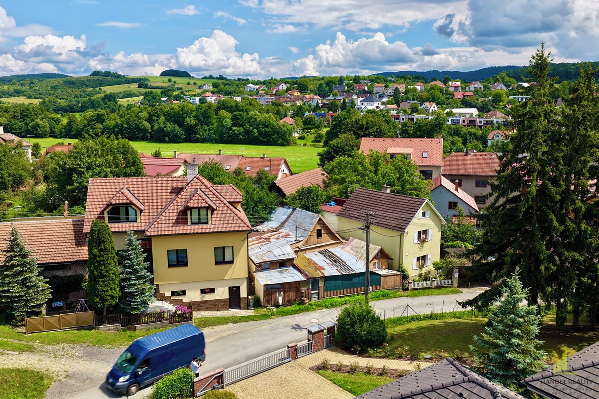 Prodej stavebního pozemku 205 m² – fotografie 2