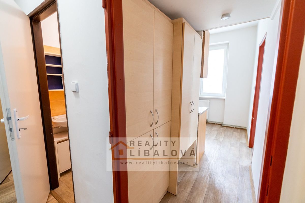 Pronájem bytu 2+1 57 m² – fotografie 3
