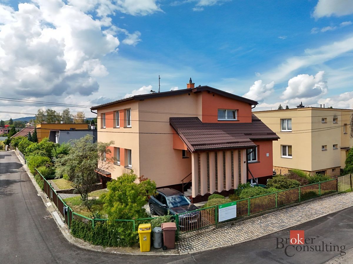 Prodej rodinného domu 300 m², pozemek 665 m²