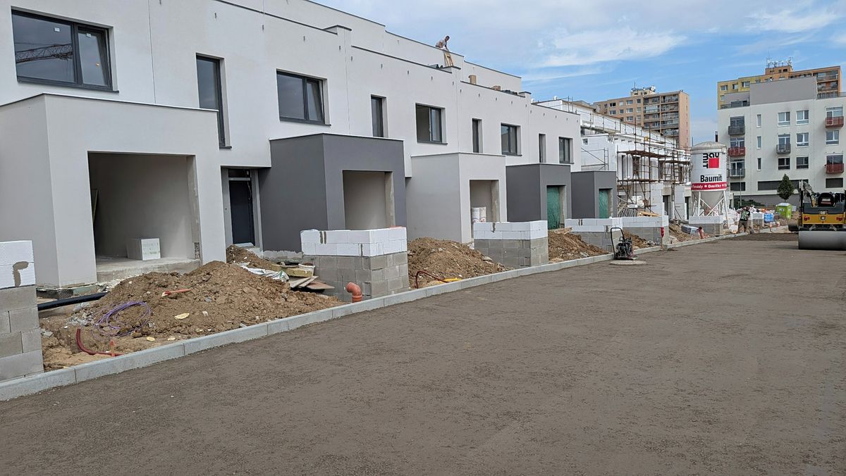 Prodej rodinného domu 153 m², pozemek 219 m² – fotografie 2