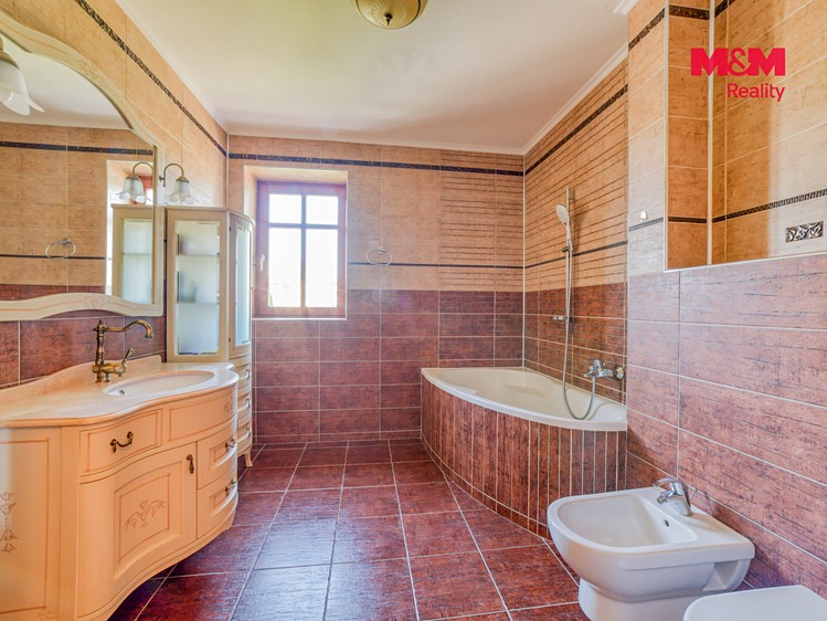 Prodej domu, 220 m² (25 z 30)