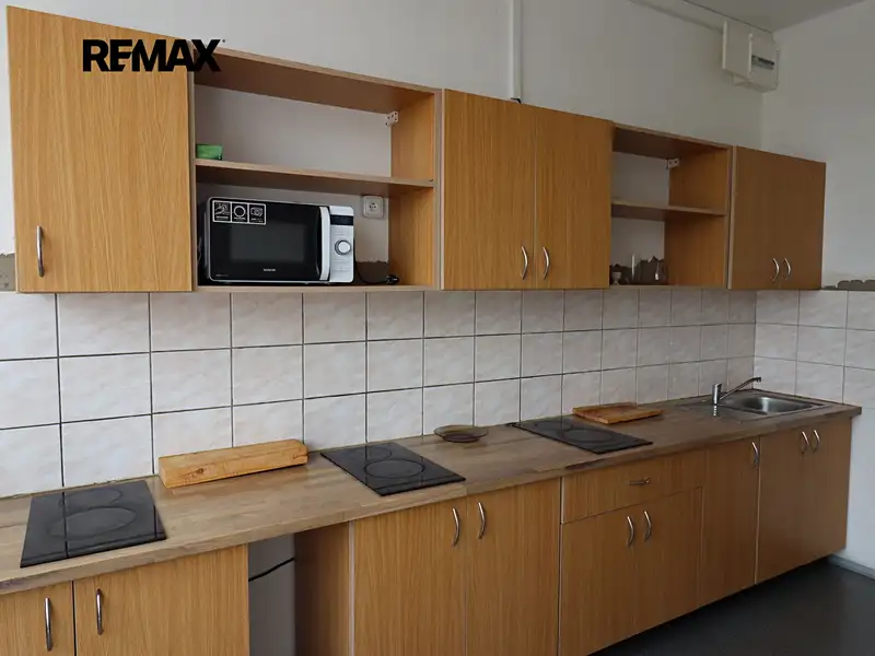 Prodej ubytovacího zařízení 2000 m², Zákupy – náhled fotky 2