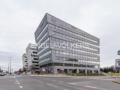 Pronájem kanceláře 1154 m²