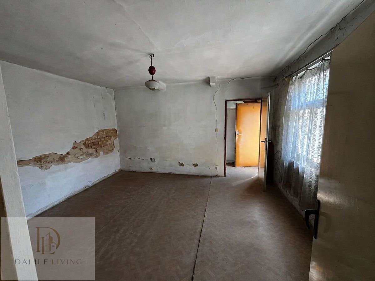 Prodej rodinného domu 180 m², pozemek 297 m² – fotografie 2