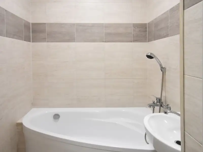 Pronájem bytu 2+1 54 m², Chomutov – náhled fotky 2
