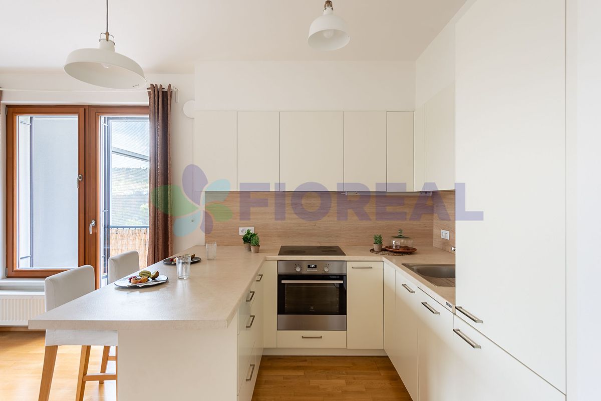 Pronájem bytu 4+kk 95 m² – fotografie 4