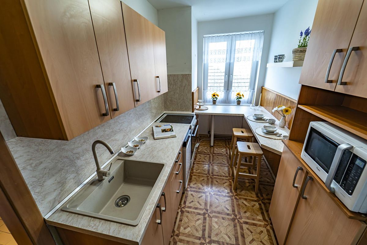 Prodej vícegeneračního domu 180 m², pozemek 657 m² – fotografie 2